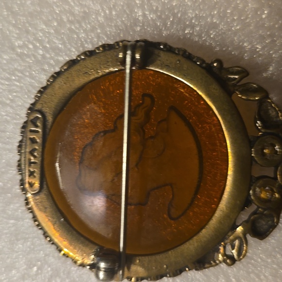 Extasia Brooch - Picture 2 of 3